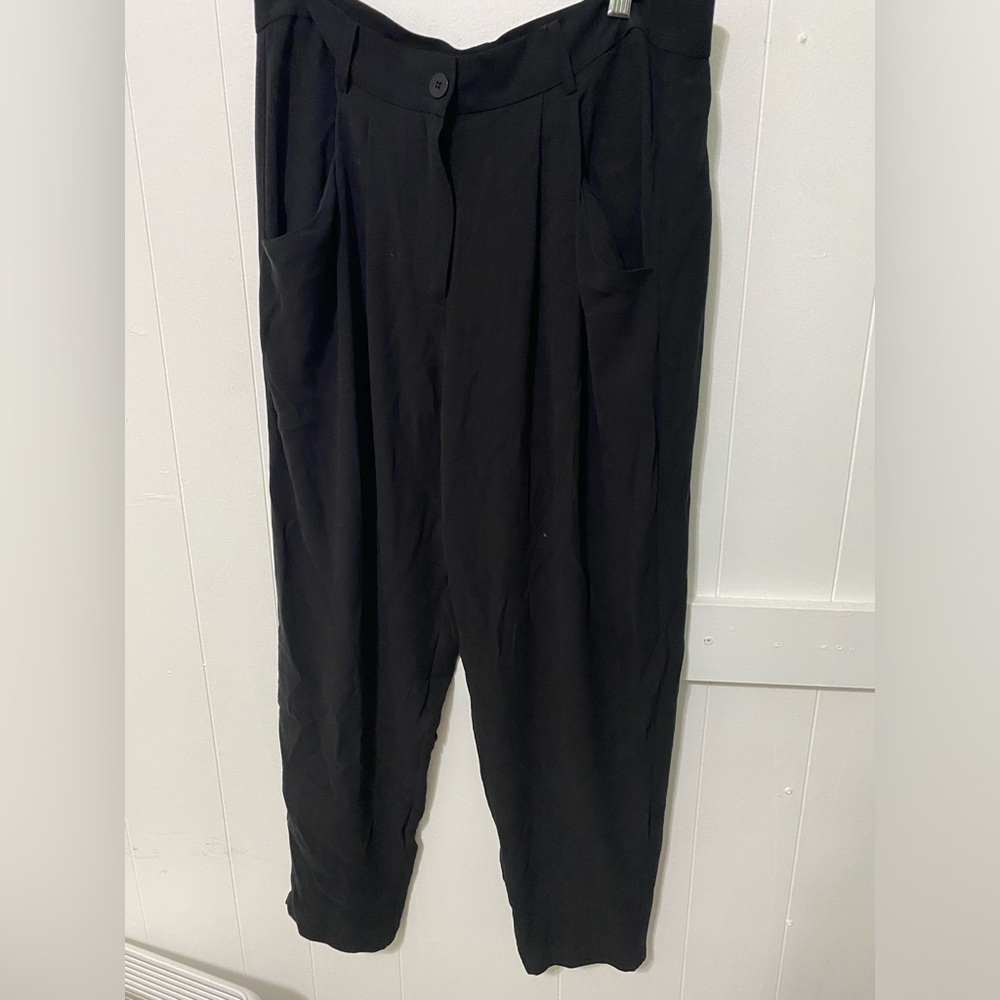 Eileen Fisher Black Relaxed Tapered Pants 100% silk